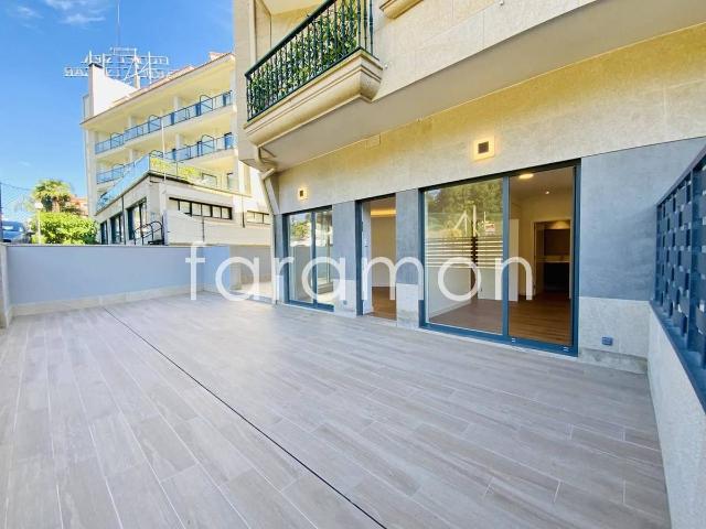 Piso en Venta en Sanxenxo pueblo