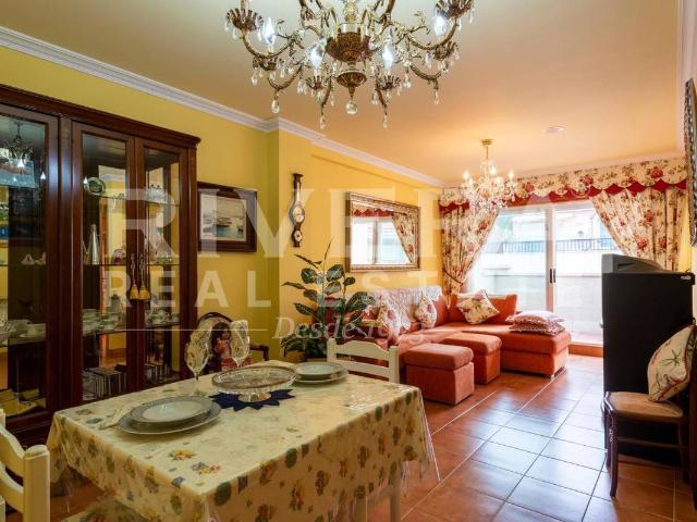Piso en Venta en Sanxenxo pueblo