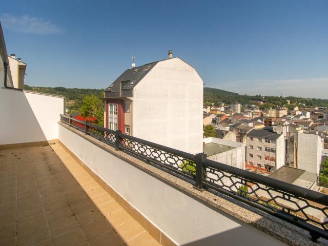 Piso en venta en Sarria, Calle frey luis de granada
