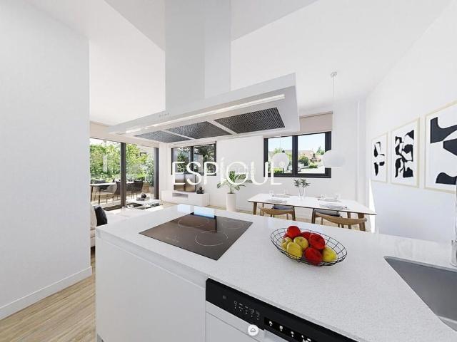 Piso en venta en Sarrià de Ter. Primera planta en venta con terraza en Sarrià de Ter. Pisos Sarrià de.