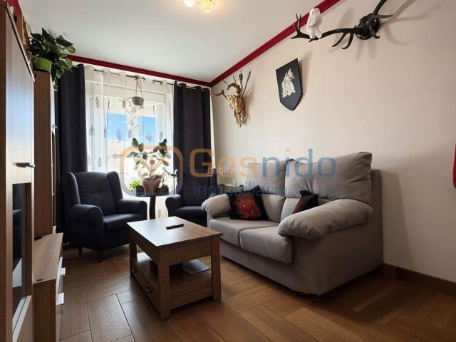 Piso en venta en Segovia, San Lorenzo San Marcos. PISO en zona SAN LORENZO Segovia de TRES DORMITORIOS. Pisos.