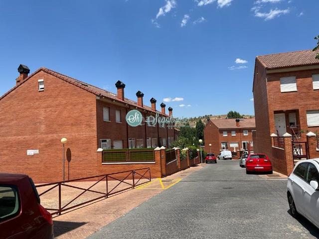 Piso en venta en Segovia, Via Romana. Piso en venta en San Lorenzo, 3 dormitorios. Pisos.