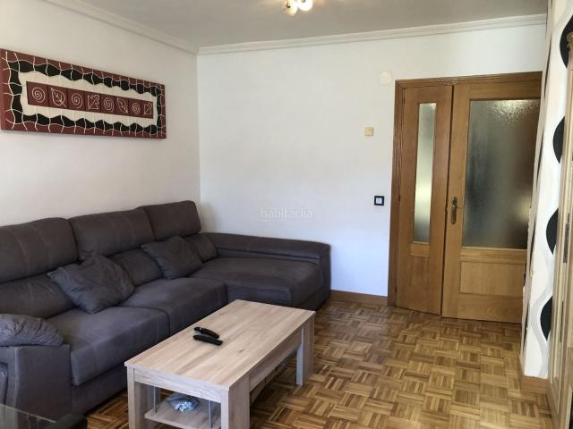 Piso en venta en Segovia, Via Romana. Piso en Venta SEGOVIA San Lorenzo BENEFICIOS y VIRTUDES La Ubicación 10min al centro El Disponer de 4 Dormitorios, 2 Baños y Garaj. Pisos.