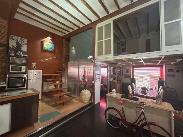 Piso en venta en Segorbe. SE VENDE PISO EN SEGORBE JUNTO PLAZA AYUNTAMIENTO. Pisos.