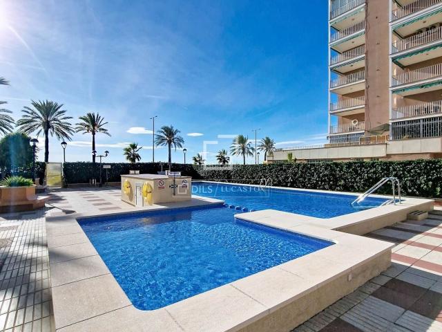 Piso en venta en Segur de Calafell, Segur Platja Costa Dorada. Espectacular piso en primera línea de mar en venta en Calafell, Costa Dorada. Pisos Segur de.