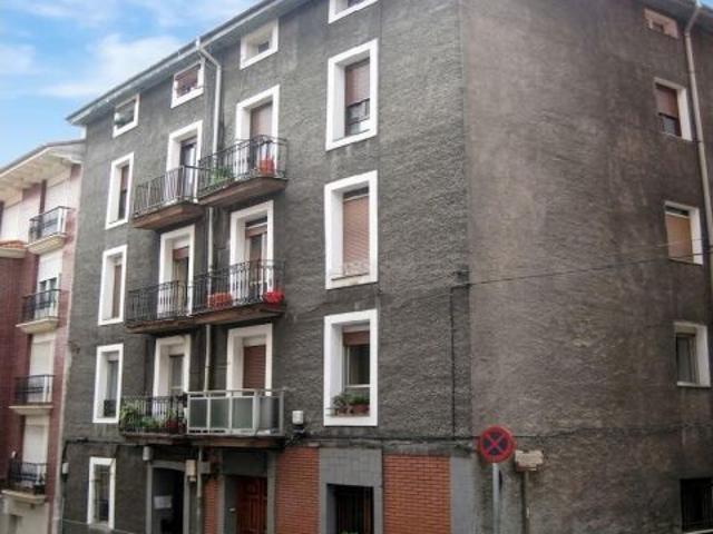 Piso en venta en Sestao. Sin posesión No visitable