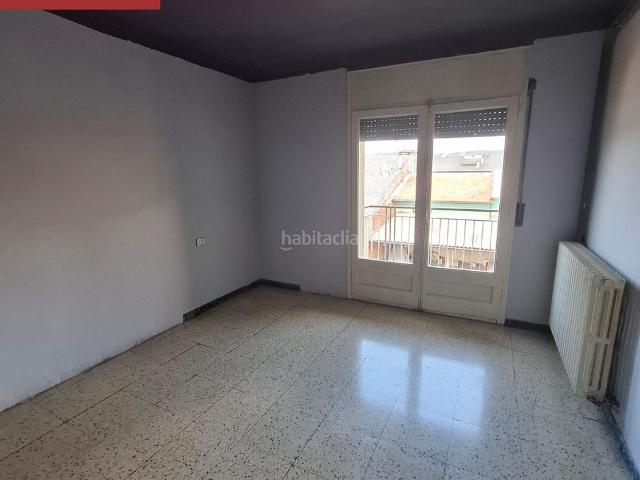 Piso en venta en Seu d´Urgell La. Amplio piso en una de las principales calles de La Seu dUrgell. Pisos Seu d´Urgell.