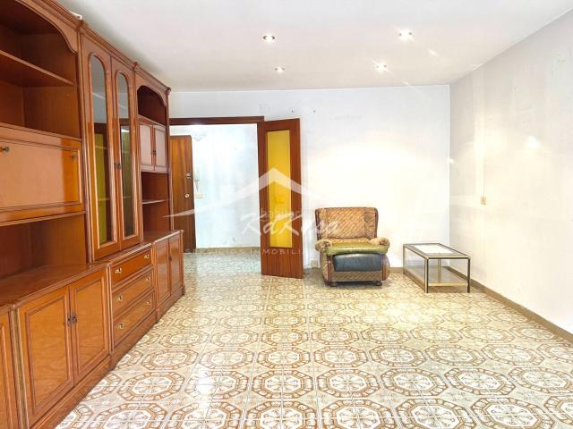 Piso en venta en Seu d´Urgell La. Gran piso de 3 habitaciones dobles, 2 baños y trastero. Pisos Seu d´Urgell.