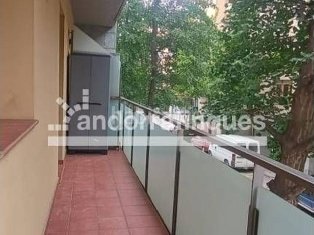 Piso en venta en Seu d´Urgell La. Piso moderno, luminoso y con plaza de aparcamiento. Pisos Seu d´Urgell.