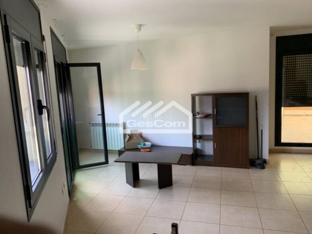 Piso en venta en Seu d´Urgell La. Piso en venta con terraza de 40 m, parking y trastero en La Seu dUrgell. Pisos Seu d´Urgell.