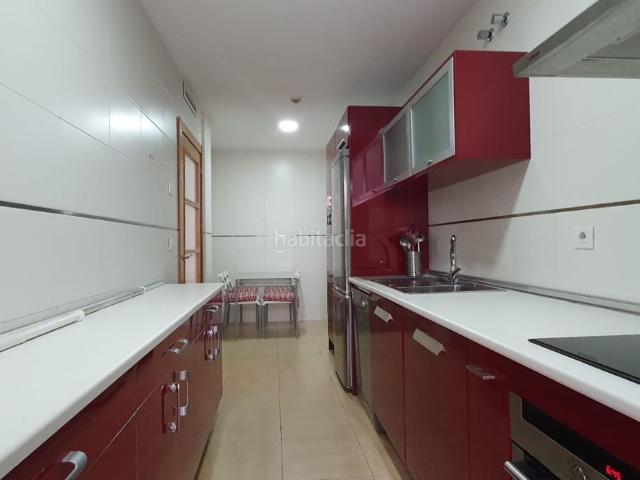 Piso en venta en Sevilla, Barriada de Pineda. Pisos.