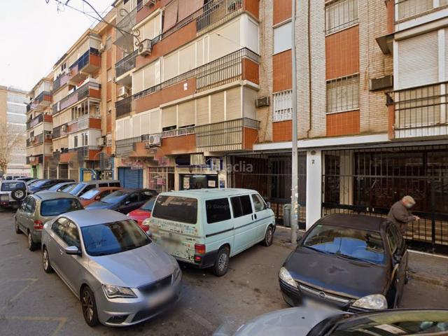 Piso en venta en Sevilla, El Torrejón El Cerezo. Pisos.