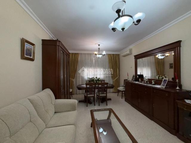Piso en venta en Sevilla, San Jerónimo La Bachillera. Piso en venta en Sevilla. Pisos.