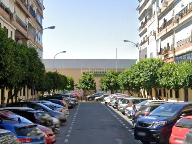 Piso en venta en Sevilla, Parque Alcosa. VENTA DE PISO EN ZONA DE PARQUE ALCOSA SEVILLA. Pisos.