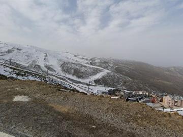 Piso en venta en Sierra Nevada, Zona media. Oportunidad de inversión. Pisos Sierra.