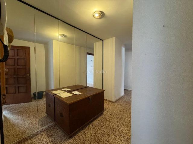 Piso en venta en Simat de la Valldigna. PISO EN PLANTA BAJA CON TERRAZA Y GRANDES POSIBILIDADES DE REFORMA A TU GUSTO. Pisos Simat de la.