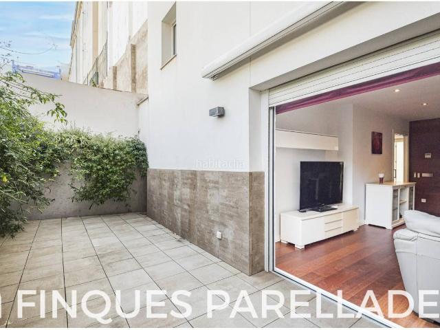 Piso en venta en Sitges, Aiguadolç Sant Sebastià Costa Dorada. Magnifica vivienda de lujo planta baja de obra reciente delante del mar. Zona San Sebastian. Pisos.