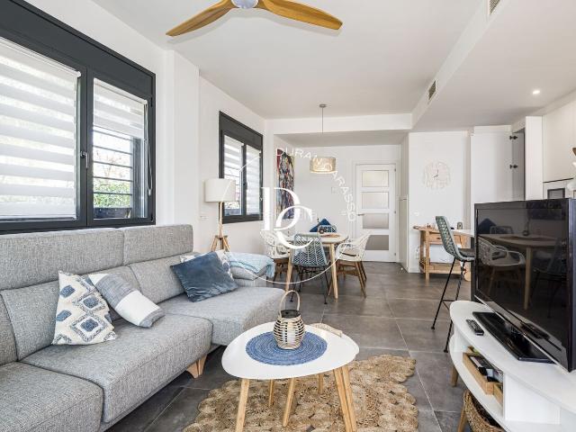 Piso en venta en Sitges, Can Pei Costa Dorada. Piso de 123 m2 con terraza en venta en Sitges. Pisos.