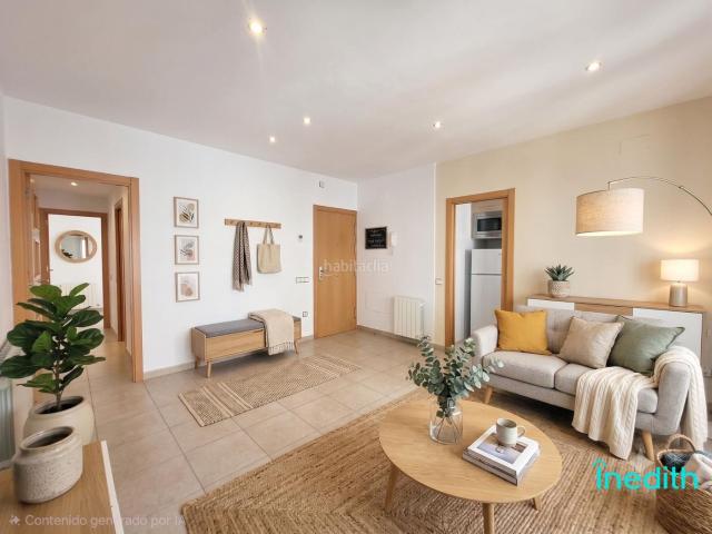 Piso en venta en Sitges, Centre Costa Dorada. Bonito piso con ascensor en bonita calle centro Sitges. Pisos.