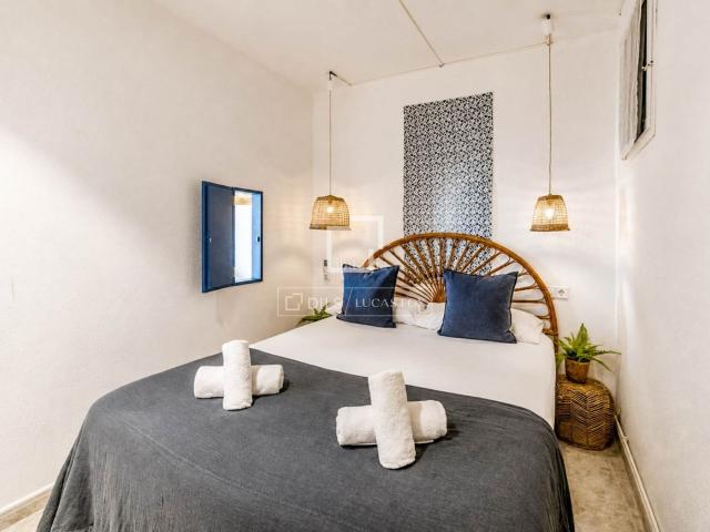 Piso en venta en Sitges, Centre Costa Dorada. Piso de 2 dormitorios con 16m terraza en venta en Sitges Town, Barcelona. Pisos.
