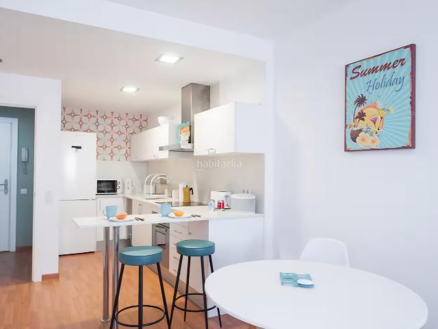 Piso en venta en Sitges, Centre Costa Dorada. Vive Sitges caminando: el mar, el casco histórico y un hogar listo para entrar. Pisos.