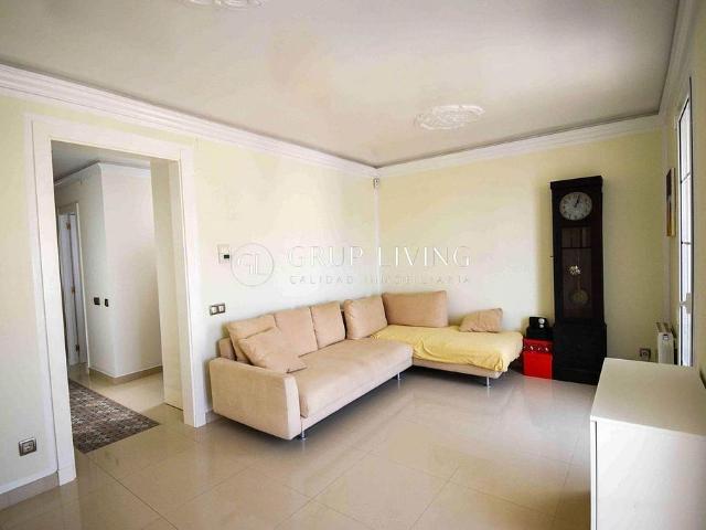 Piso en venta en paseo De Vilanova, Sitges, de 51 m² 2 habitaciones por 350.000