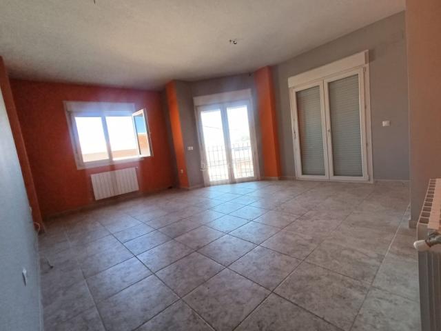 Piso en venta en Socuéllamos. ¡OPORTUNIDAD! PISO DE 3 DORMITORIOS EN LA LOCALIDAD DE SOCUELLAMOS VPO. Pisos.