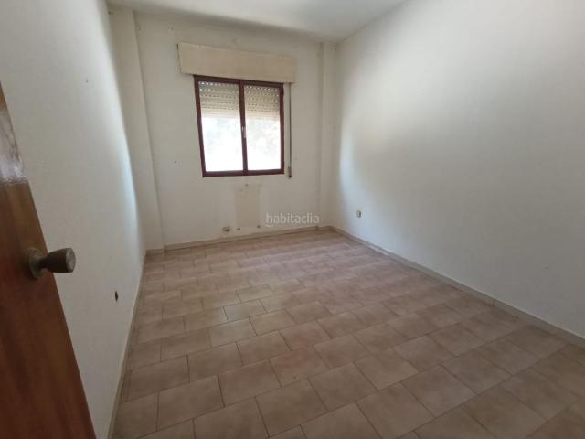 Piso en venta en Socuéllamos. PISO EN CALLE DOS DE MAYO EN SOCUELLAMOS PARA REFORMAR. Pisos.