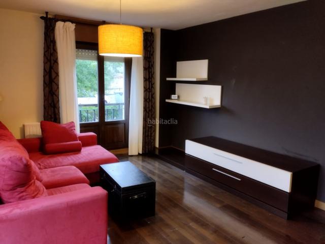 Piso en venta en Sojuela. Ocasión inversores. Apartamento con inquilino de larga estancia en Campo de Golf de Sojuela. Pisos.