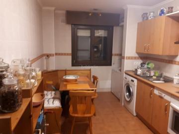 Piso en venta en Sojuela. Pisos.