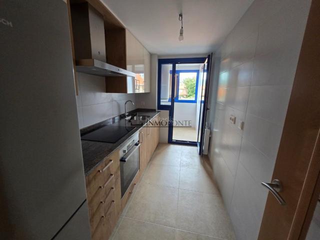 Piso en venta en Soutomaior. Se vende precioso piso a estrenar en una ubicación inmejorable en Arcade, al lado del paseo del muelle, plaza y parque infantil, i. Pisos.