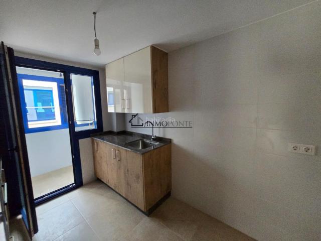 Piso en venta en Soutomaior. Se vende precioso piso a estrenar en una ubicación inmejorable en Arcade, al lado del paseo del muelle, plaza y parque infantil, i. Pisos.