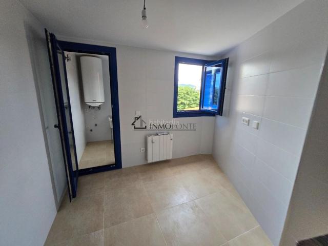 Piso en venta en Soutomaior. Se vende precioso piso a estrenar en una ubicación inmejorable en Arcade, al lado del paseo del muelle, plaza y parque infantil, i. Pisos.