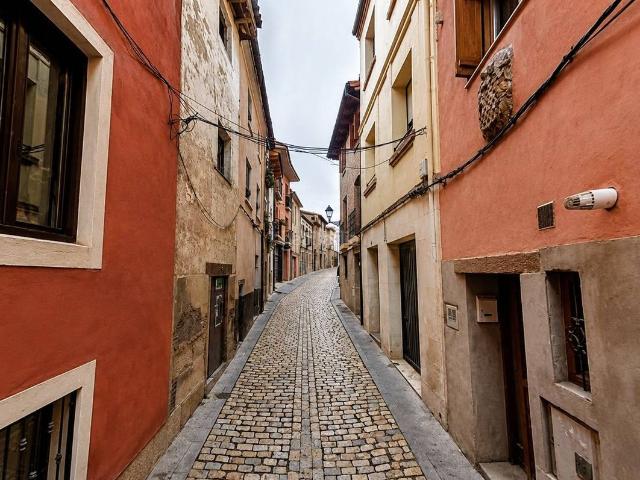 Piso en venta en Tudela, Casco Histórico. Venta 2 pisos en Tudela Navarra. Pisos.