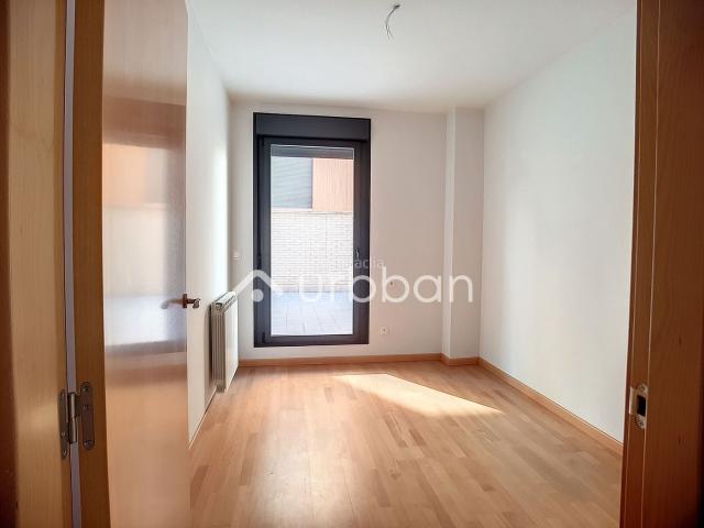 Piso en venta en Tudela, Centro. Piso con 90 metros de terraza a 5 minutos del centro de Tudela. Pisos.