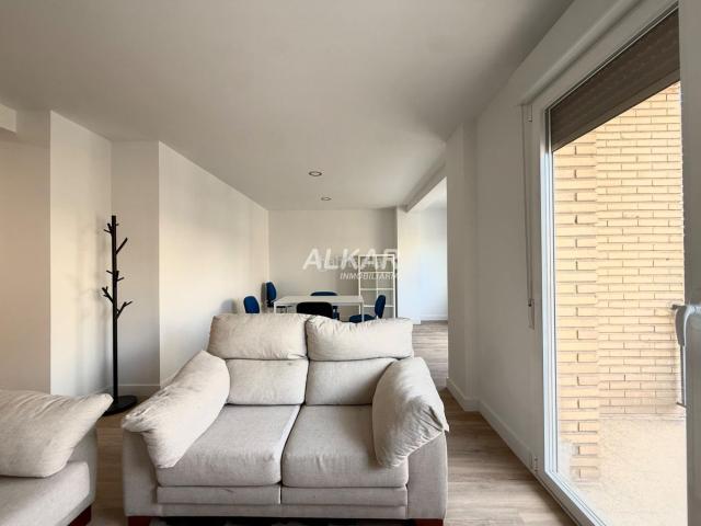 Piso en venta en Tudela, Griseras Gardachales. AMPLIO PISO EN PLENO CENTRO. Pisos.