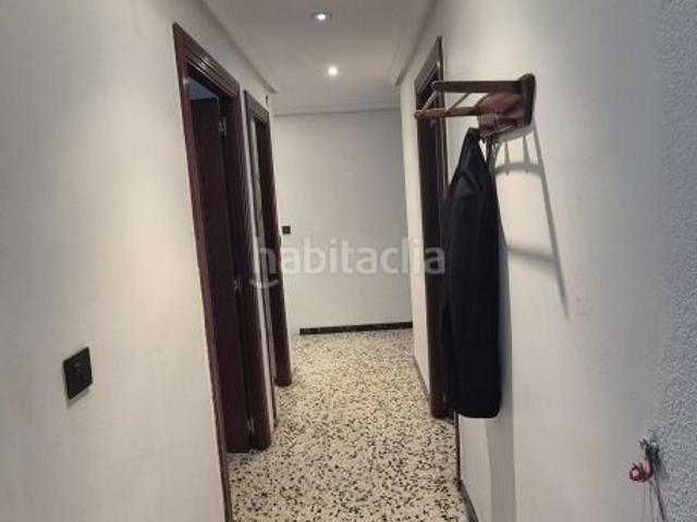 Piso en venta en Tudela, Lourdes. Amplio piso de cuatro dormitorios. Pisos.