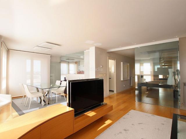 Piso en venta en Tafalla. SE VENDE! MARAVILLOSO DÚPLEX, SEMINUEVO, PROVISTO DE ASCENSOR Y PLAZA DE GARAJE EN TAFALLA. Pisos.