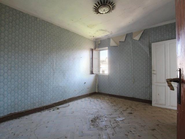 Piso en venta en Tafalla. VENTA! SE VENDE PISO PARA REFORMAR EN CALLE MAYOR Nº462º EN TAFALLA. Pisos.