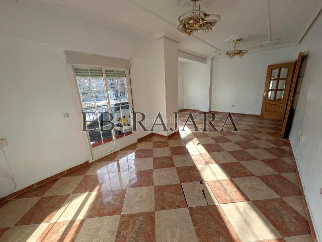 Piso en venta en Talavera de la Reina, Tres Olivos La Piedad. AMPLIA VIVIENDA DE TRES DORMITORIOS EN ZONA CENTRO. Pisos Talavera de la.