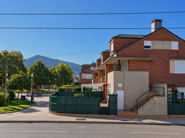 Piso en Venta en Tanos