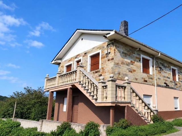 Piso en Venta en Tapia de Casariego