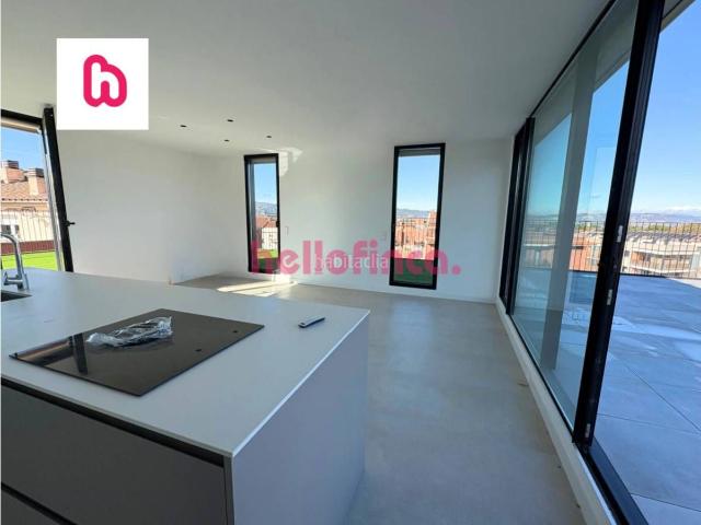 Piso en venta en Taradell. Ático dúplex invertido de alto standing con terrazas panorámicas en Taradell. Pisos.