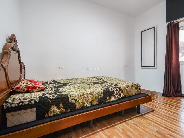 Piso en venta en Tarragona, Torreforta Costa Dorada. Amplio bajo en Torreforta con 4 habitaciones y parking en la puerta. Pisos.