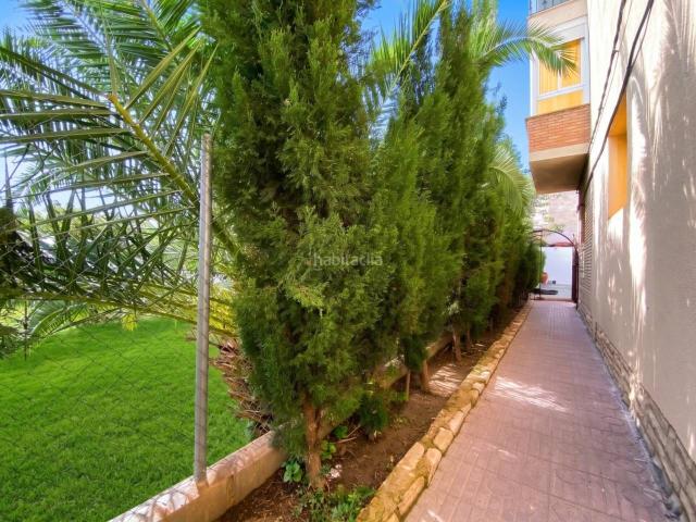 Piso en venta en Tarragona, Torreforta Costa Dorada. Amplio y luminoso piso, con 4 habitaciones y piscina comunitaria en Torreforta. Pisos.