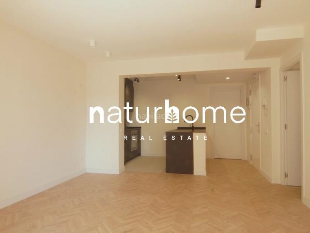Piso en venta en Tarragona, Eixample Costa Dorada. ¡Exclusivo piso de 3 habitaciones y 2 baños totalmente reformado a estrenar en plena Plaza Ponent, Tarragona! Ideal Inversores. Pisos.