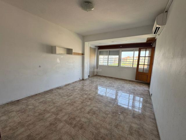 Piso en venta en Tarragona, Eixample Costa Dorada. Piso en el centro de Tarragona con terraza, vistas y ascensor. Pisos.