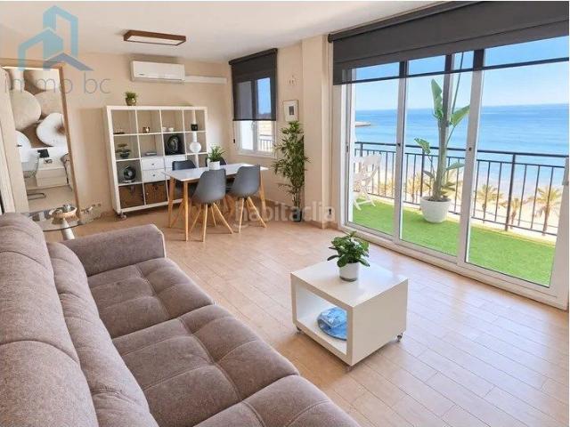 Piso en venta en Tarragona, Llevant Costa Dorada. ESPECTACULAR PISO EN PRIMERA LÍNEA DE MAR EN TARRAGONA, CON GRAN TERRAZA, VISTAS AL MEDITERRÁNEO. Pisos.