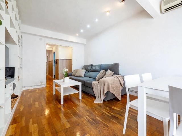 Piso en venta en Tarragona, Nou Eixample Sud Costa Dorada. Piso de 3 habitaciones en Prat de la Riba, edificio Minerva. Pisos.