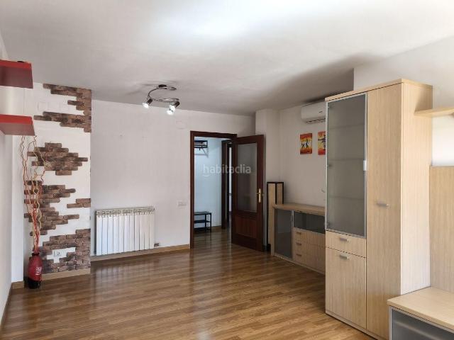 Piso en venta en Tarragona, Sant Pere i Sant Pau Costa Dorada. Excepcional vivienda en Violant Dhongria con parking dobletrastero y zona comunitaria. Pisos.